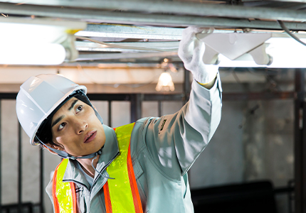  未経験の方も大歓迎！最前線で作業を学べる環境です。